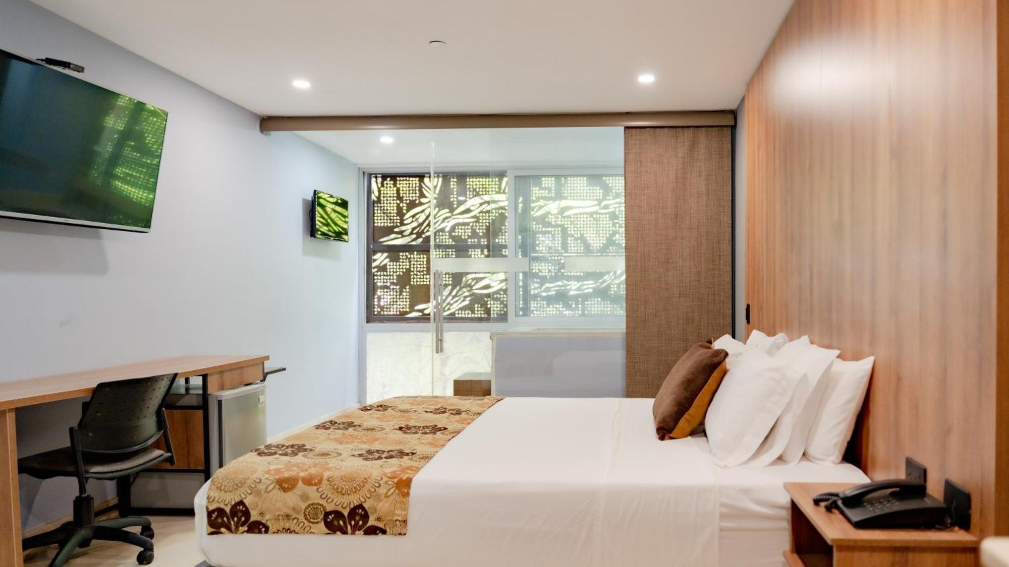 Hotel Madeiro Медельїн Екстер'єр фото