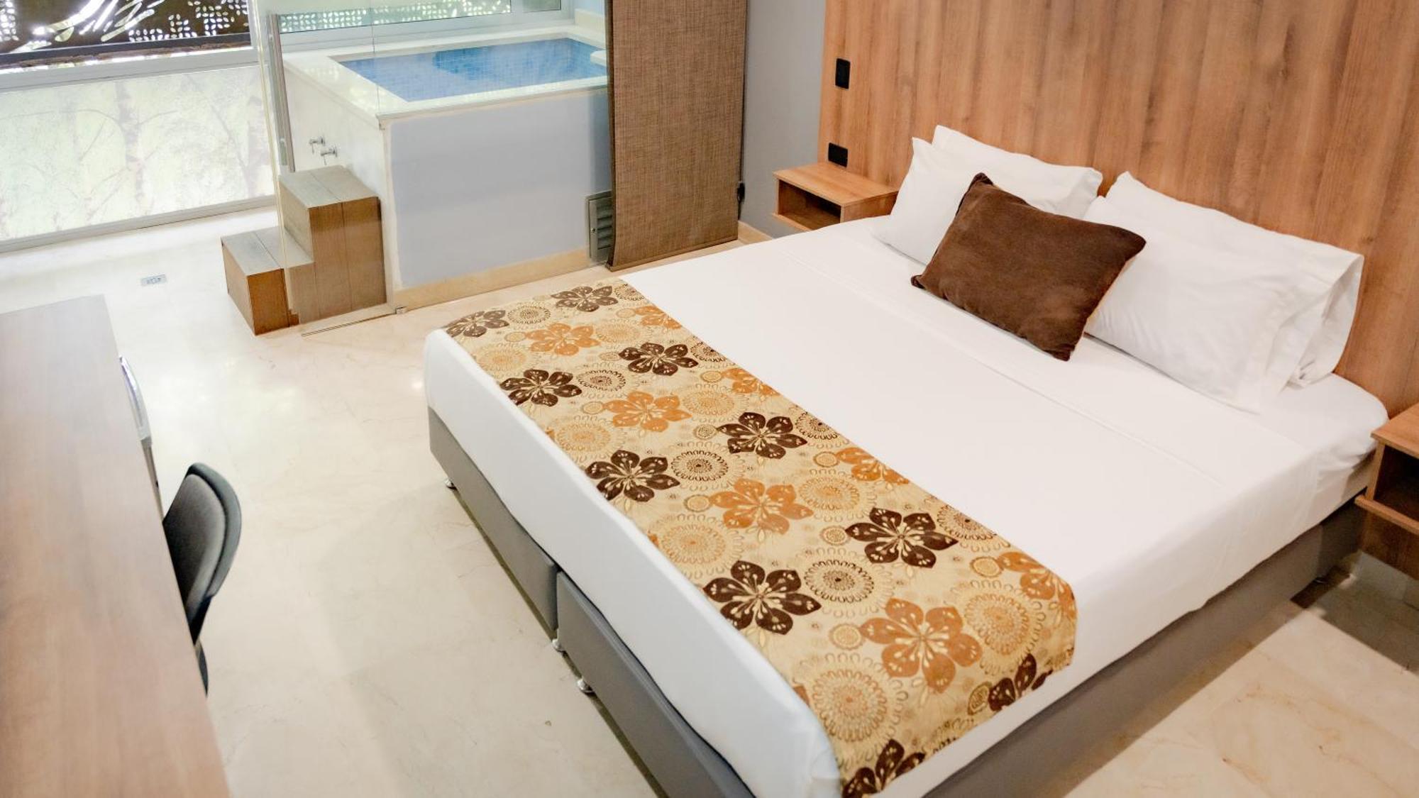 Hotel Madeiro Медельїн Екстер'єр фото