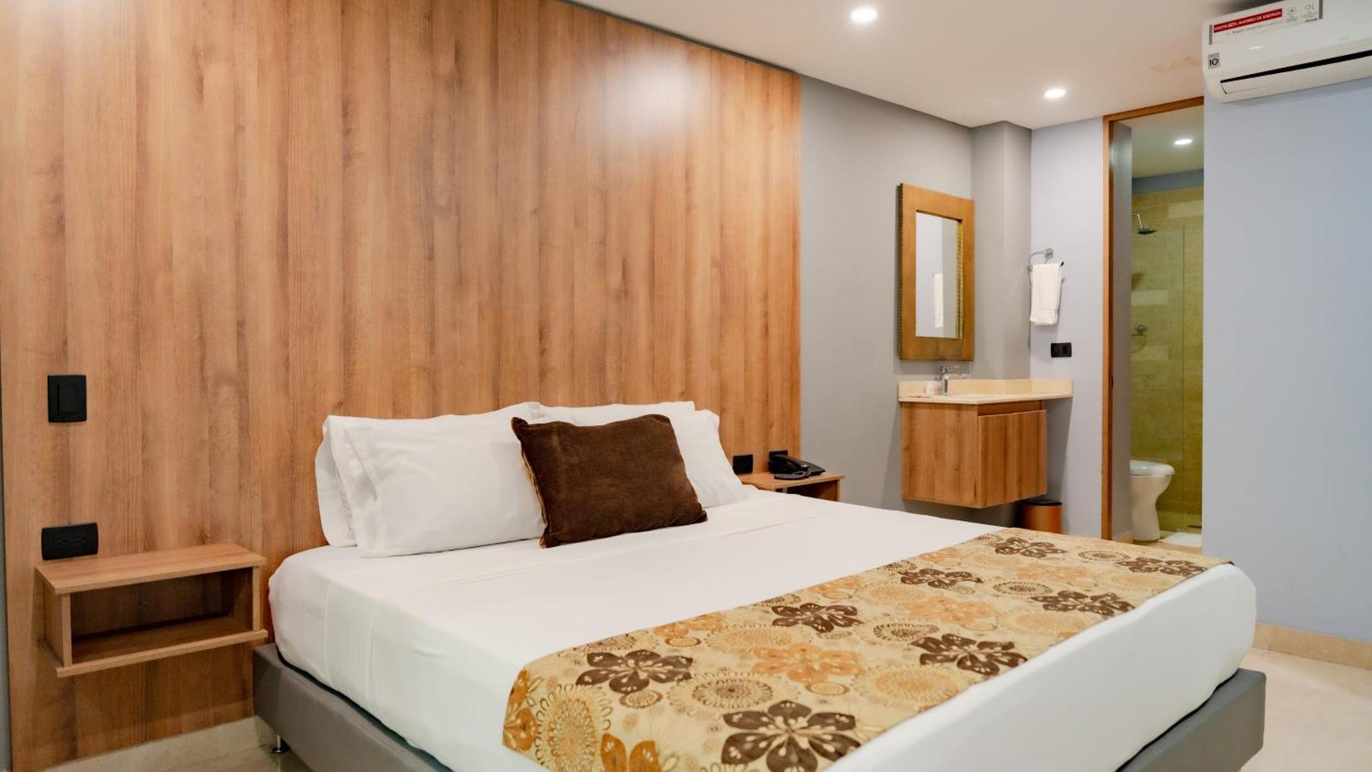 Hotel Madeiro Медельїн Екстер'єр фото
